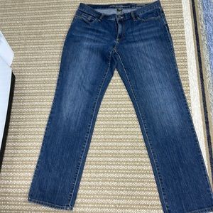 Eddie Bauer boyfriend jeans. Relaxed leg. S 10